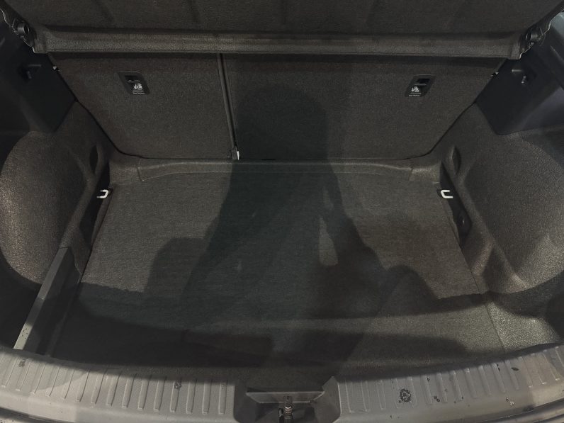 
								Seat Leon 1.5 TSI full									