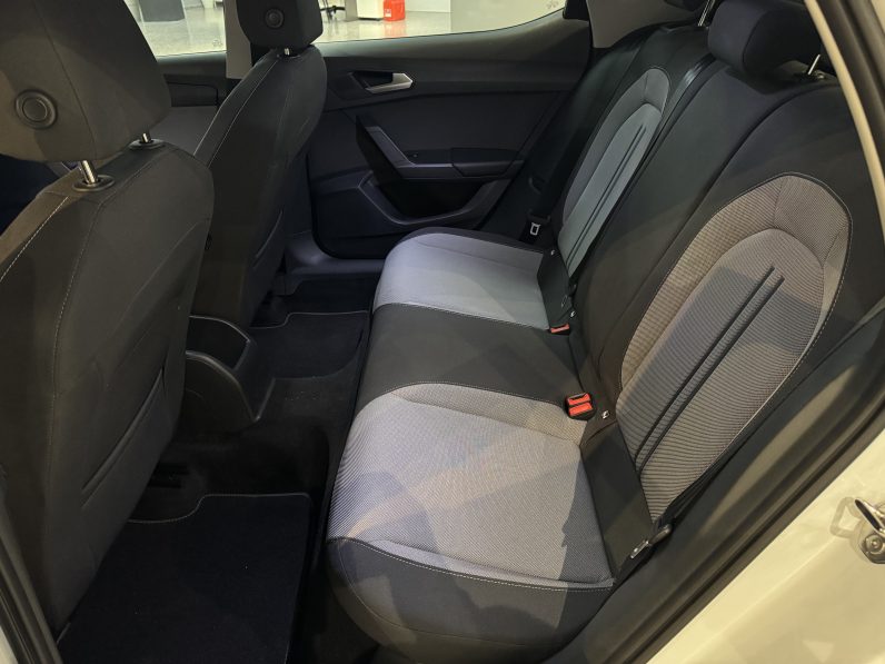 
								Seat Leon 1.5 TSI full									