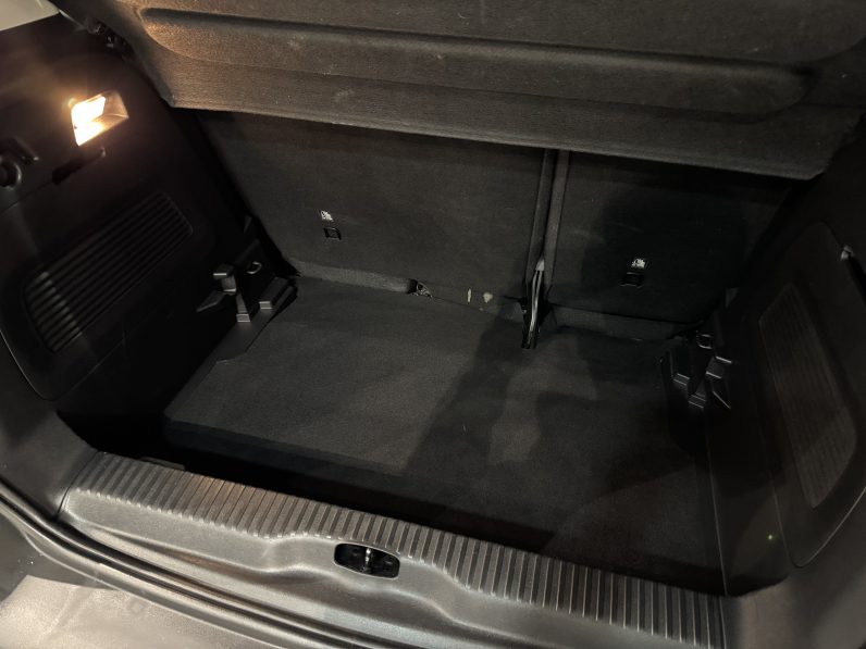 
								Citroen C3 Aircross full									