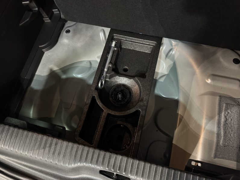 
								Citroen C3 Aircross full									