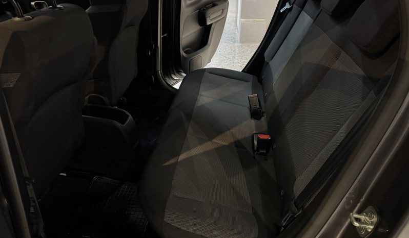 
								Citroen C3 Aircross full									