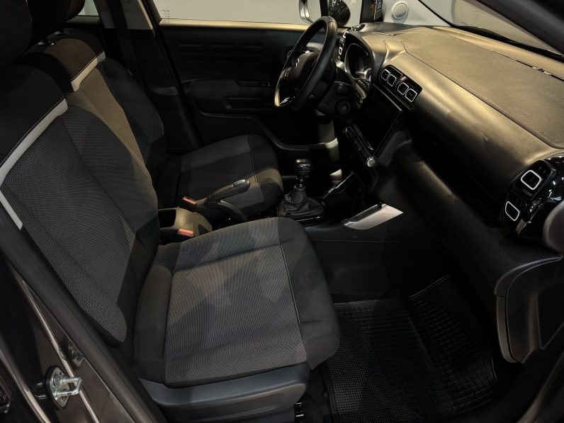 
								Citroen C3 Aircross full									