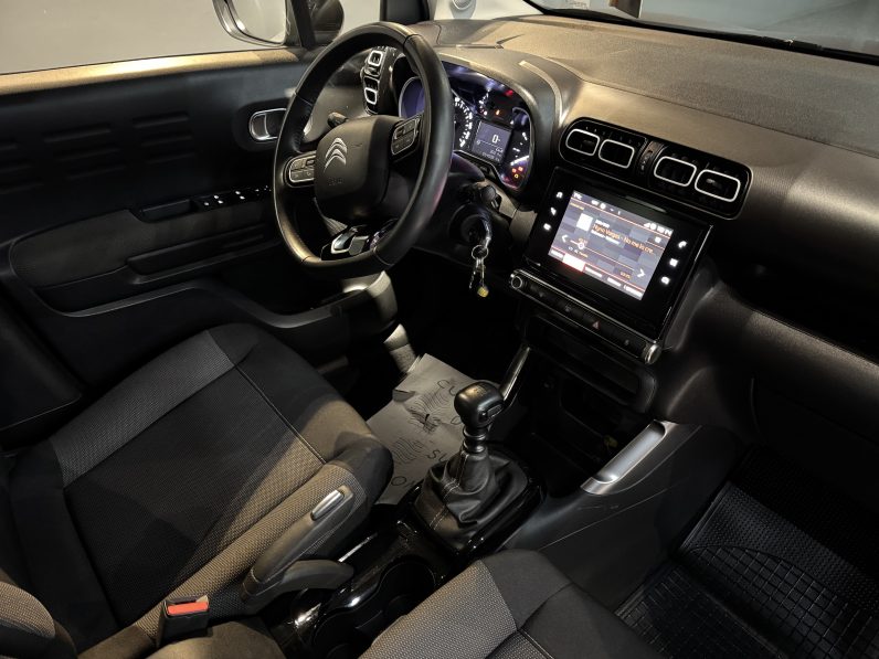 
								Citroen C3 Aircross full									