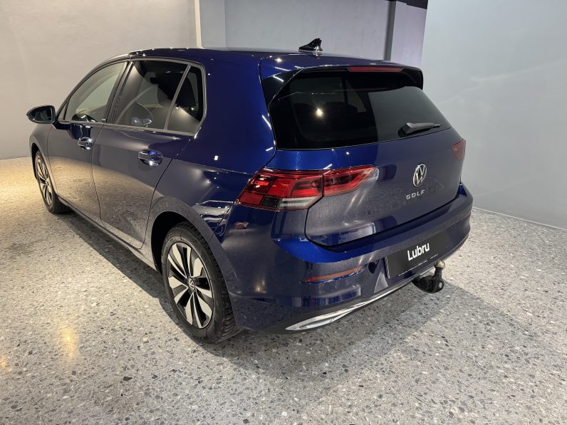 
								Volkswagen Golf life full									