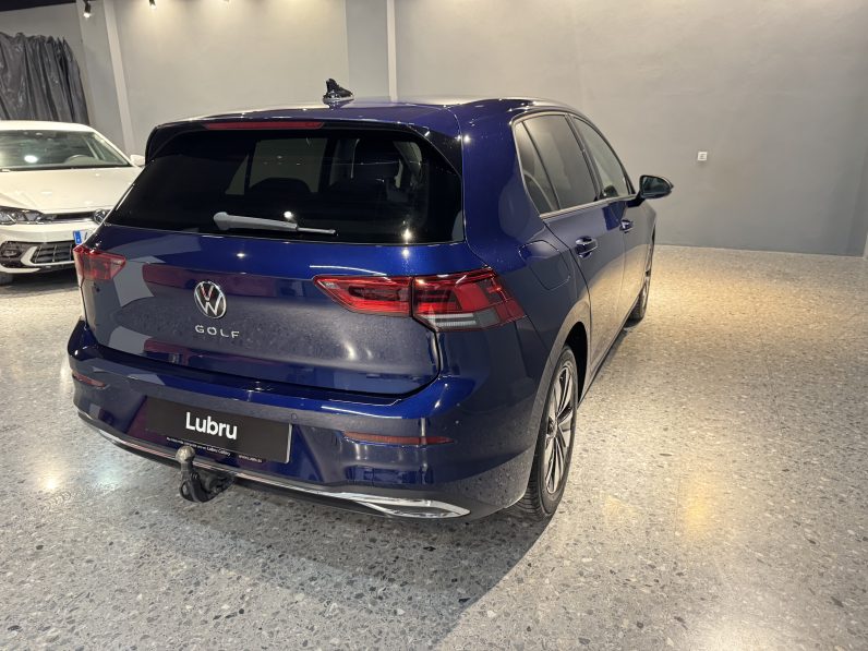 
								Volkswagen Golf life full									