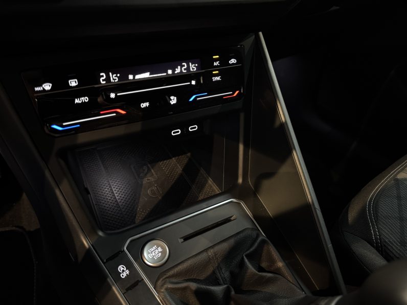 
								Volkswagen Polo R-line full									