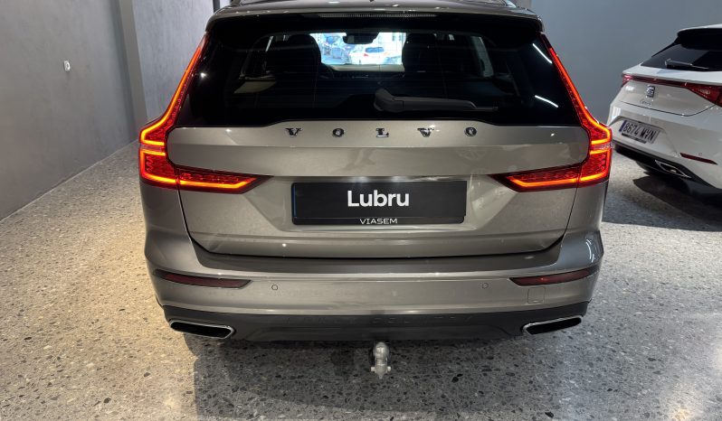 
								Volvo V60 Cross country full									