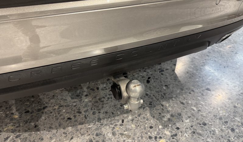 
								Volvo V60 Cross country full									