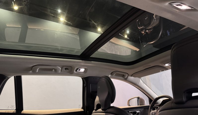 
								Volvo V60 Cross country full									