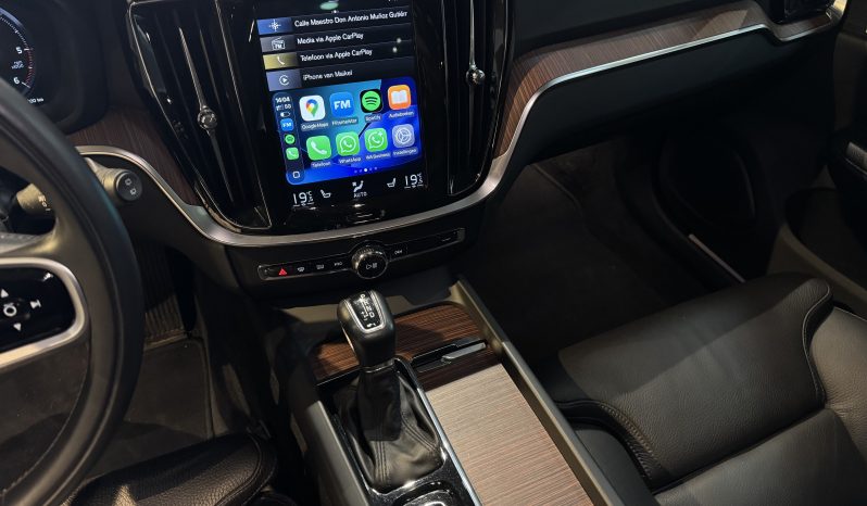 
								Volvo V60 Cross country full									