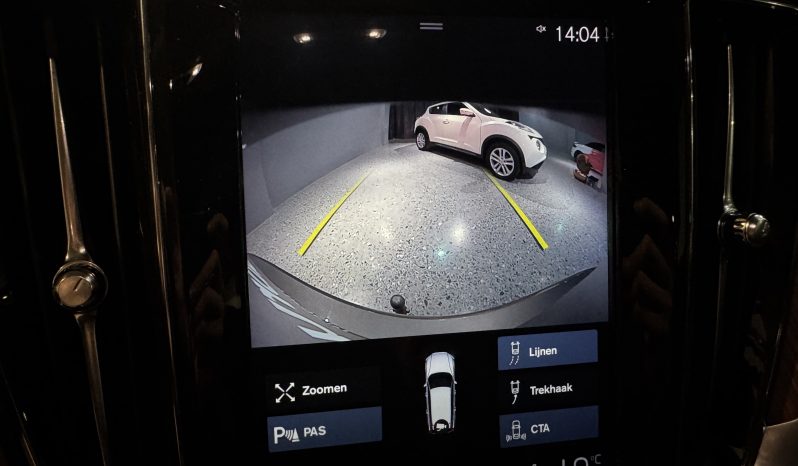 
								Volvo V60 Cross country full									