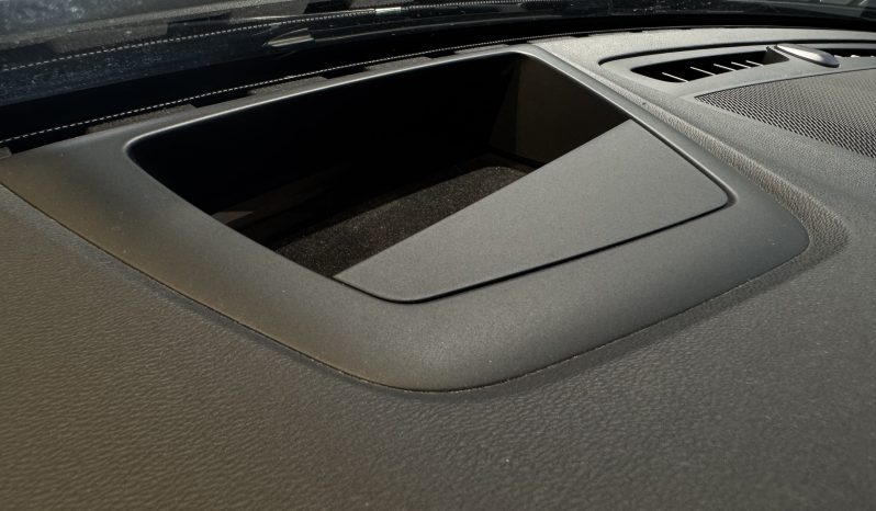 
								Volvo V60 Cross country full									