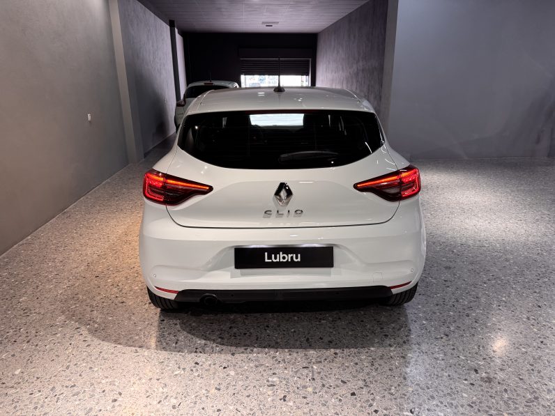 
								Renault Clio full									