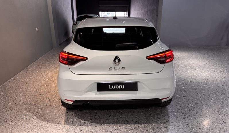 
								Renault Clio full									