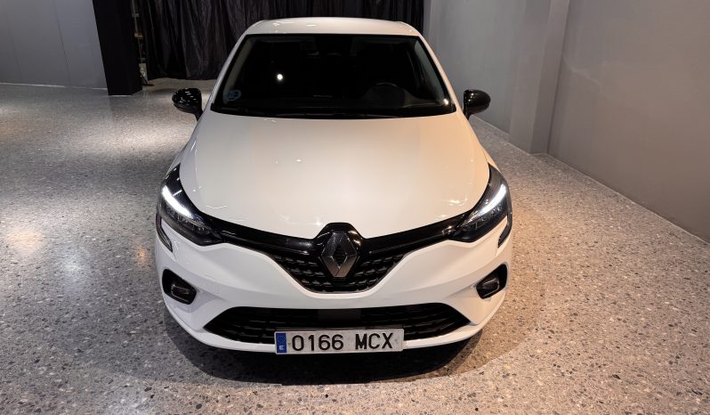 
								Renault Clio full									