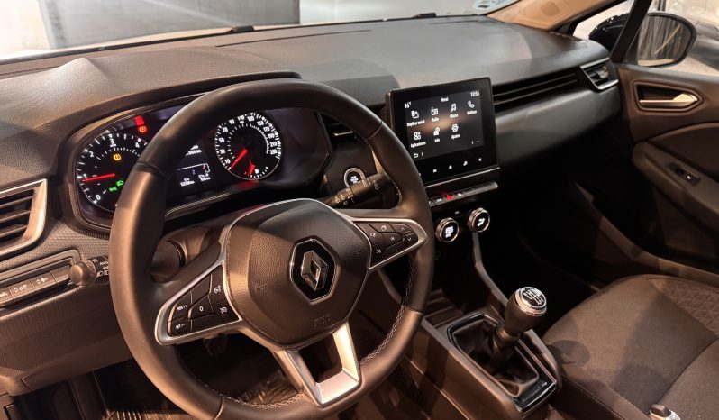 
								Renault Clio full									