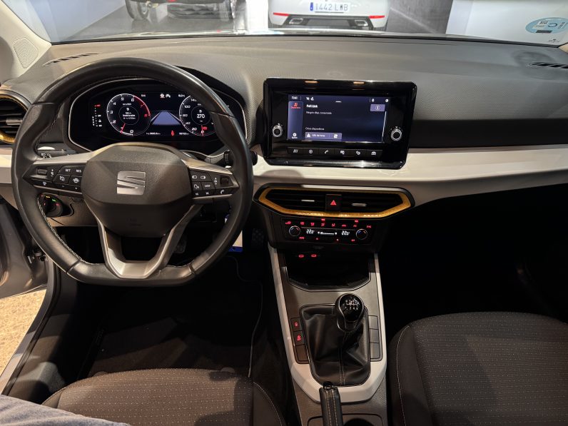 
								Seat Arona 1.0 TSIse full									