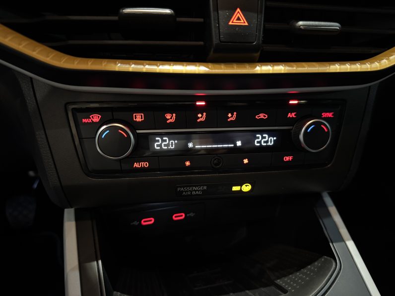 
								Seat Arona 1.0 TSIse full									