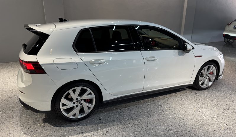 
								Volkswagen Golf GTI Clubsport full									