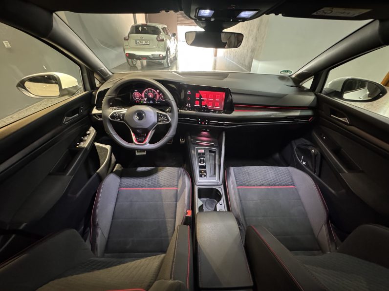 
								Volkswagen Golf GTI Clubsport full									