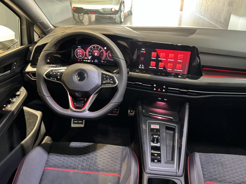 
								Volkswagen Golf GTI Clubsport full									