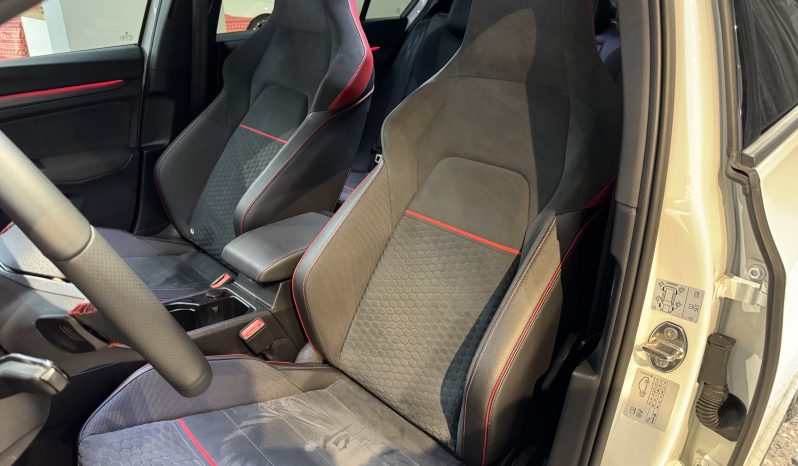 
								Volkswagen Golf GTI Clubsport full									