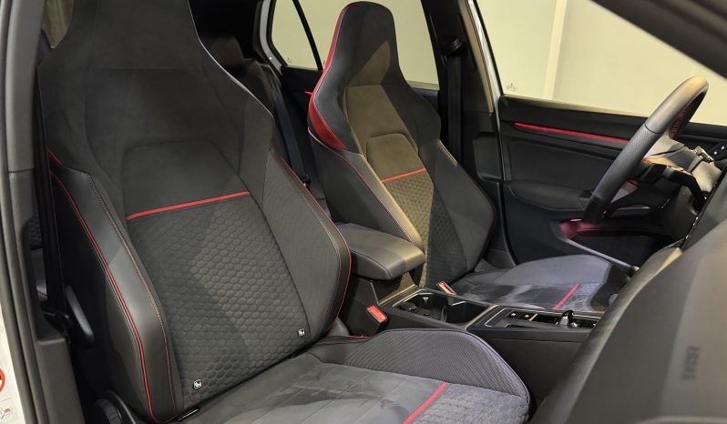 
								Volkswagen Golf GTI Clubsport full									