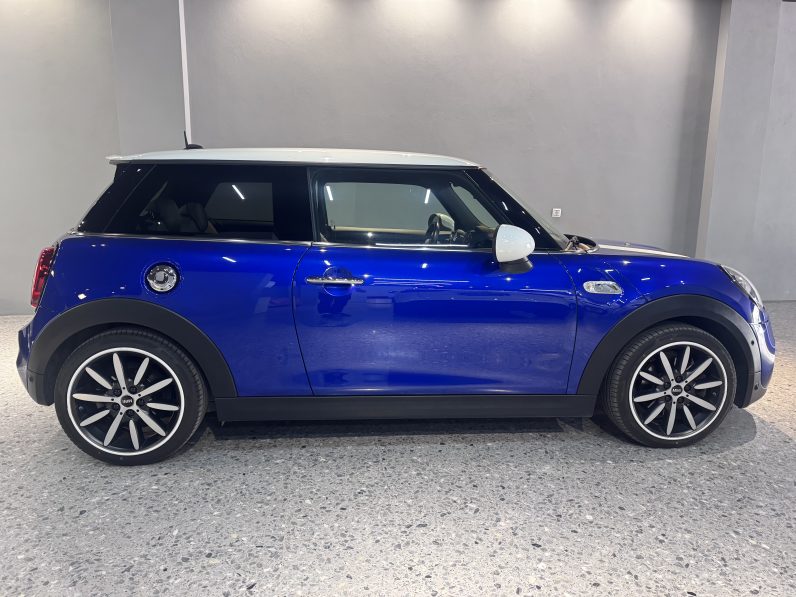 
								Mini Cooper S full									