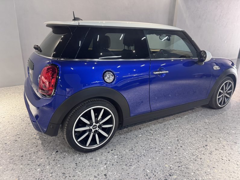 
								Mini Cooper S full									