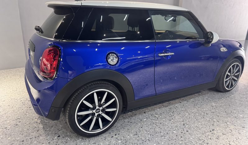 
								Mini Cooper S full									