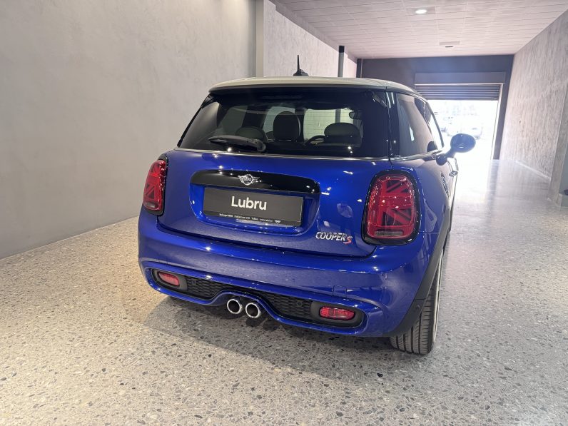 
								Mini Cooper S full									