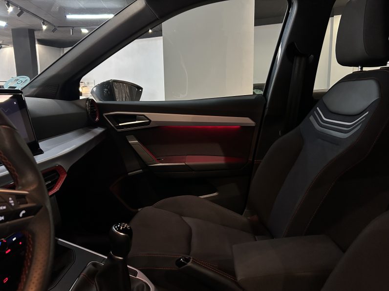 
								Seat Arona FR full									