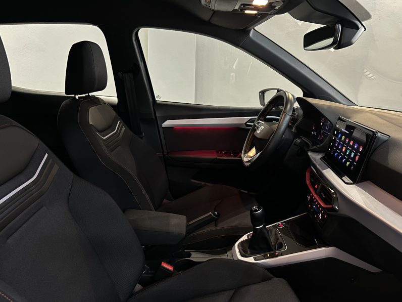 
								Seat Arona FR full									