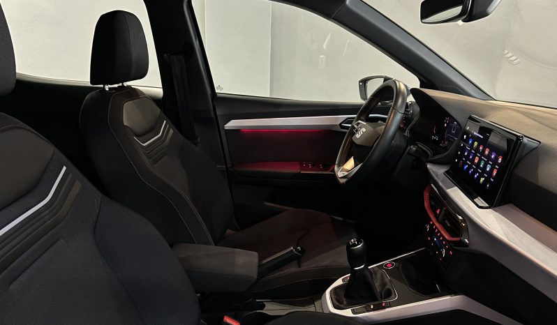 
								Seat Arona FR full									