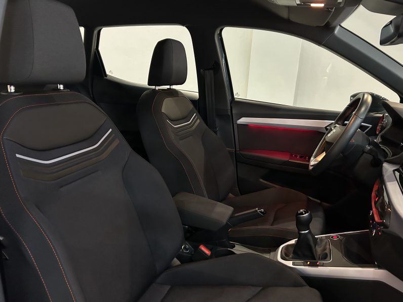 
								Seat Arona FR full									