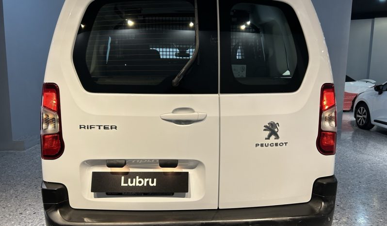 
								Peugeot Rifter full									