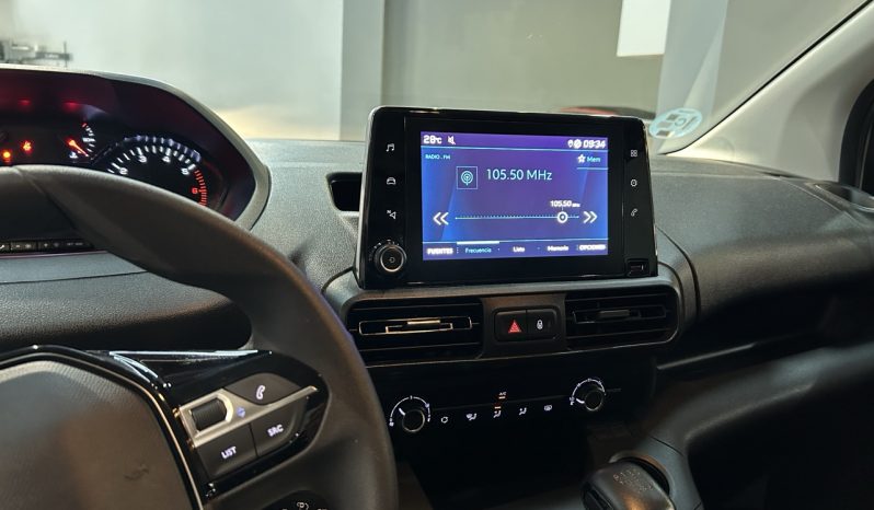 
								Peugeot Rifter full									