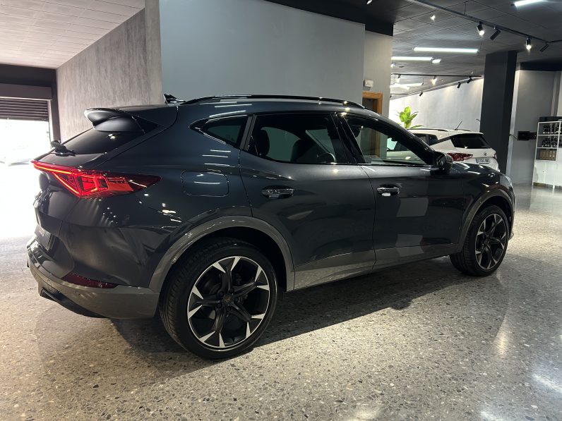 
								Cupra Formentor 1.5 TSI full									