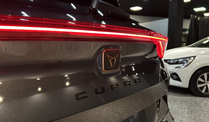 
								Cupra Formentor 1.5 TSI full									