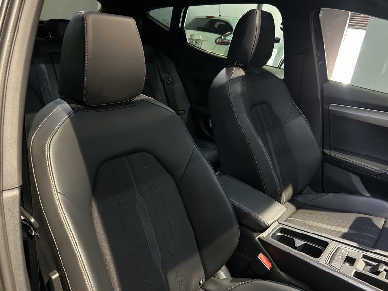 
								Cupra Formentor 1.5 TSI full									