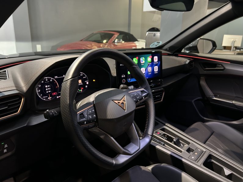 
								Cupra Formentor 1.5 TSI full									