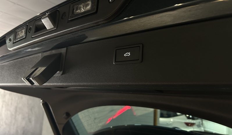 
								Cupra Formentor 1.5 TSI full									