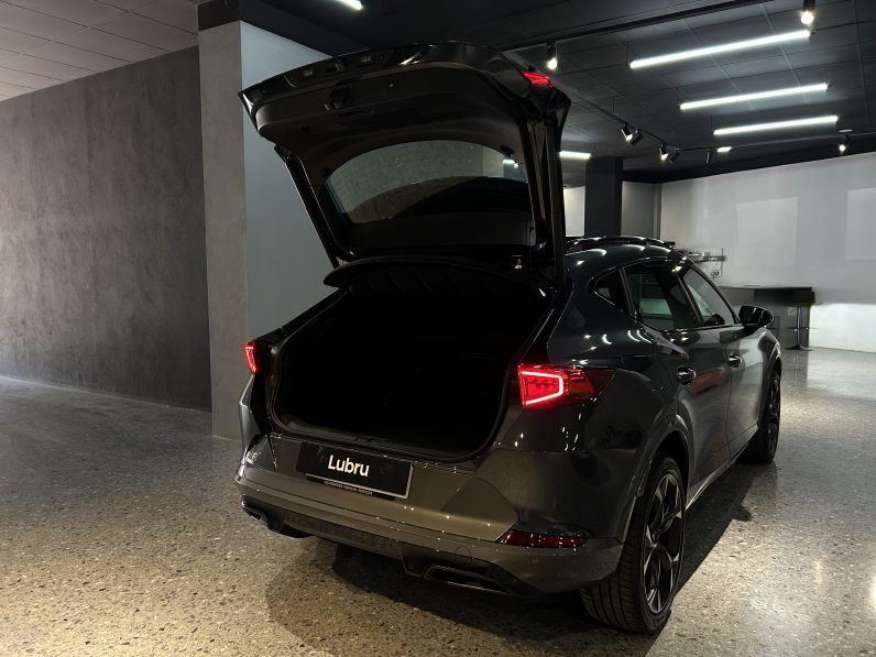 
								Cupra Formentor 1.5 TSI full									