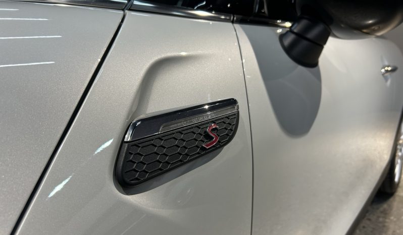 
								Mini Cooper S full									