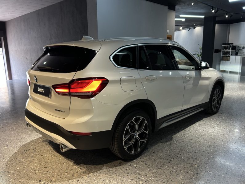 
								BMW X1 20i full									