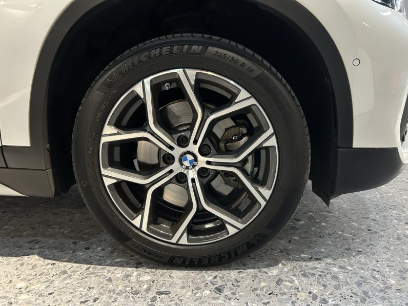 
								BMW X1 20i full									