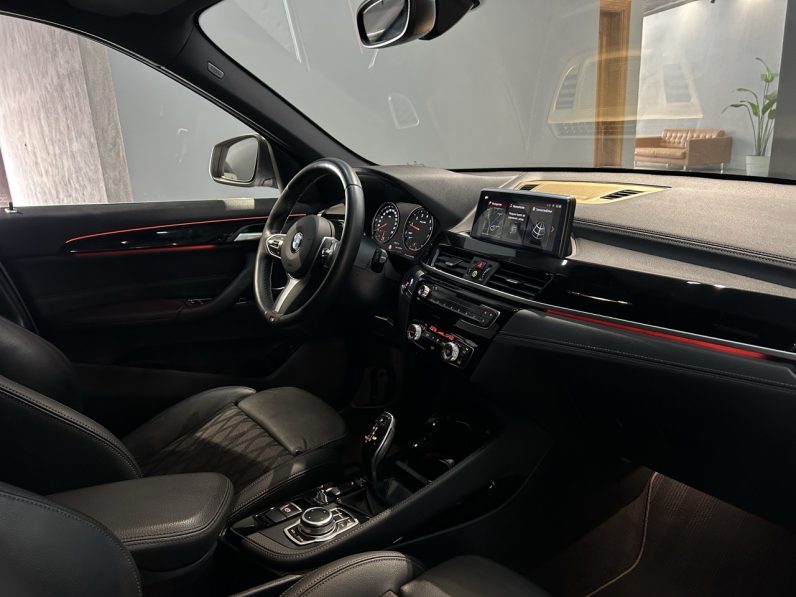 
								BMW X1 20i full									