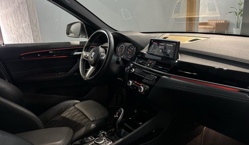 
								BMW X1 20i full									