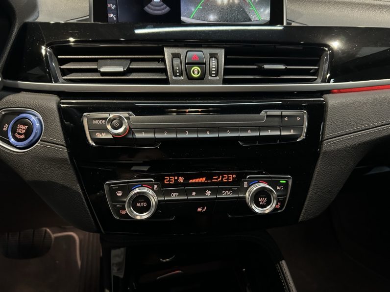 
								BMW X1 20i full									