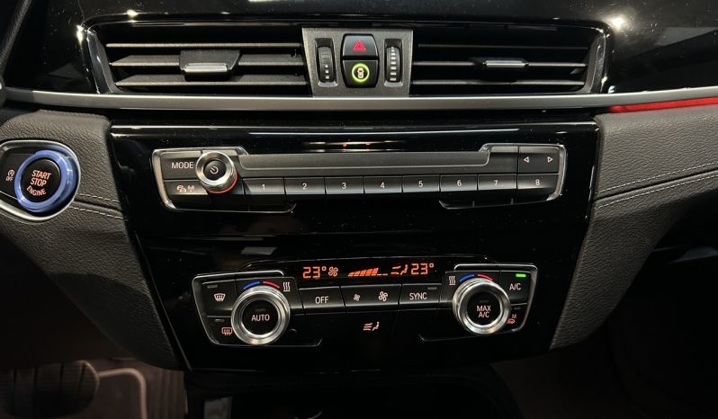 
								BMW X1 20i full									